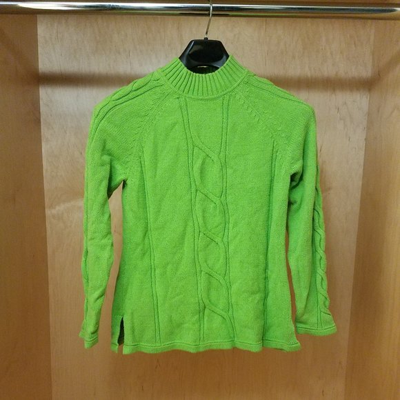 Green Knit Pattern Sweater - Picture 2 of 3